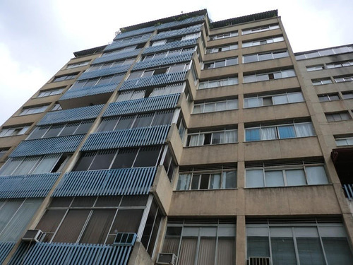 Y.t. Apartamento En Alquiler, Altamira Mls #23-30133