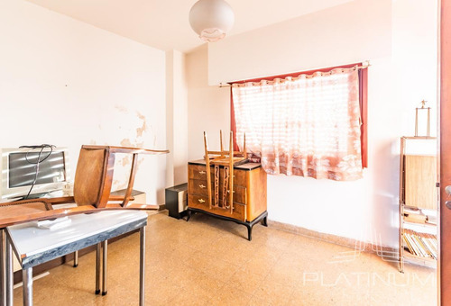 Imagen 8 de 12 de Casa En Lote Propio Con 3 Unidades - Chacarita Limite Colegiales