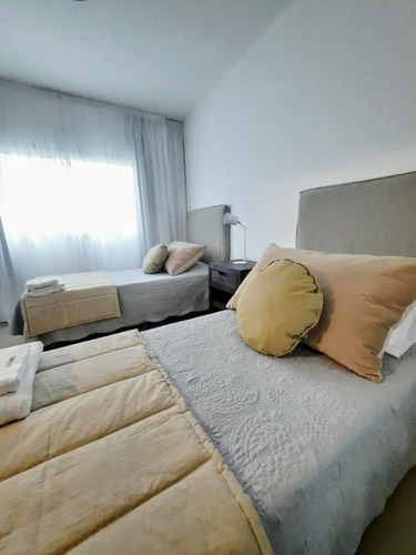 Imagen 10 de 15 de Amoblado Y Equipado - 2 Ambientes - Palermo Hollywood - Ideal Estudiantes - Edificio Con Piscina, Jardines, Solarium, Parrilla, Quincho, Salón De Usos Múltiples, Gimnasio, Laundry.