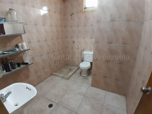 Galpón Venta Cerca Av. Henry Ford Con Departamento, Con Apartamento Residencial Oficina, Mezzanina , Facil Acceso Para Gandolas Valencia Carabobo Leida Falcon Lf24-17900