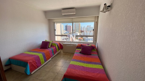 Apto 3 Dormitorios 3 Baños En Peninsula Cuenta El Edificio Con Servicio De Playa -ref:557