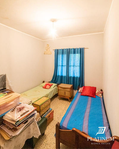 Venta Casa 4 Dormitorios Tres Cerritos Con Cochera