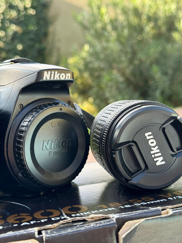 Nikon Kit D5600 + 18-55mm 
