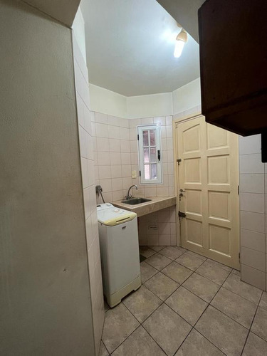 Imagen 24 de 30 de Venta De Casa Con Pileta Ubicada En 20 De Junio 1317 En Bella Vista