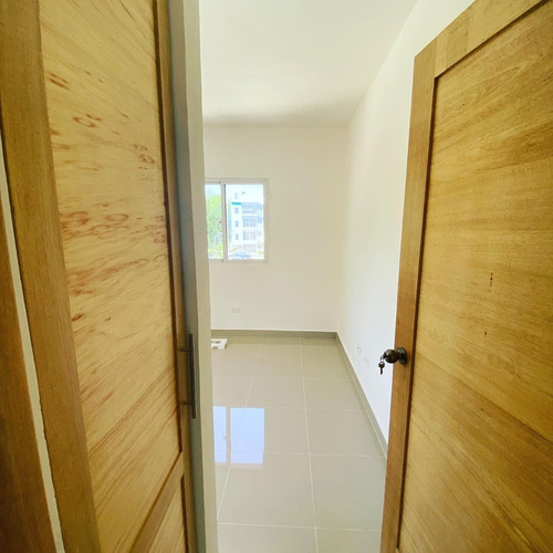 Imagen 4 de 5 de Apartamentos En Venta En Avenida Jacobo Majluta.