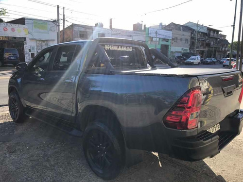 Toyota Hilux 2.8 Cd Srv 177cv 4x2 2017