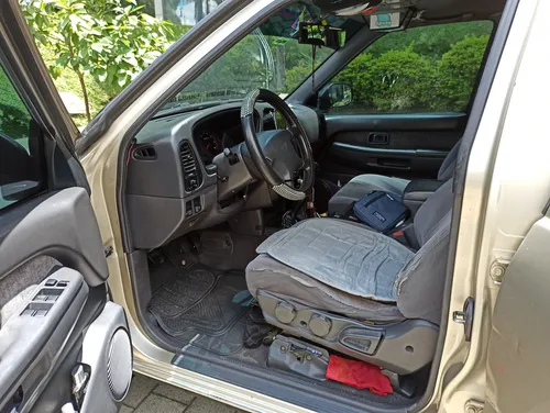 Nissan Pathfinder 3.3 R50 Std