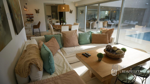 Casa En Venta En Pilara Sobre Lote Interno - La Berlina - Urdapilleta Propiedades