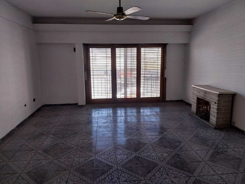 Casa En Venta En Avellaneda, G.b.a. Zona Sur, Argentina