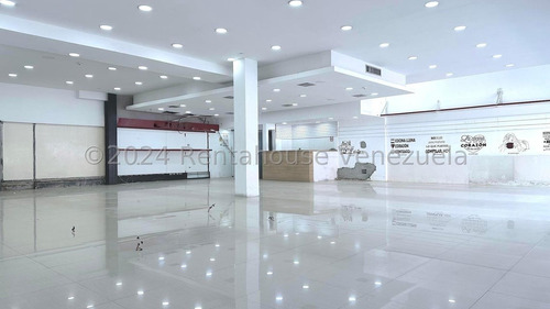 Local Comercial En Alquiler En Las Mercedes,solo Negecios De Alto Target,cafes O Marcas Exitosas Y Reconocidas. 24-28857gm