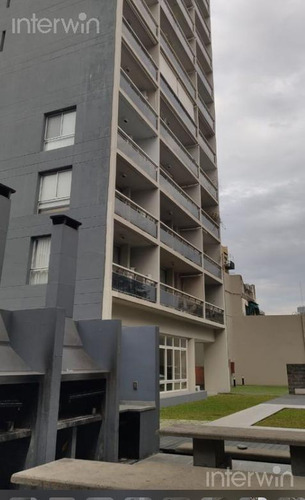 Monoambiente - Parrilla Y Pileta - Cochera -chacarita - Venta