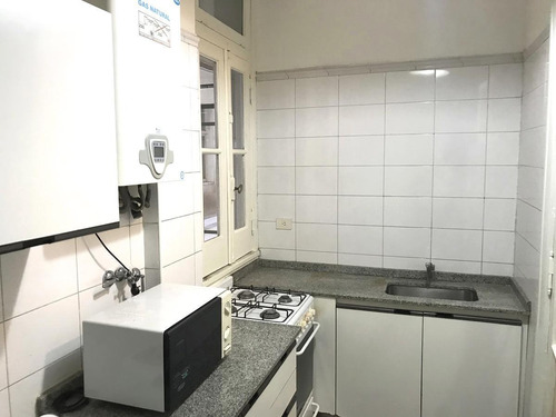 Imagen 10 de 22 de Hermoso 2 Amb. En Venta En Emblemático Edificio De Congreso!