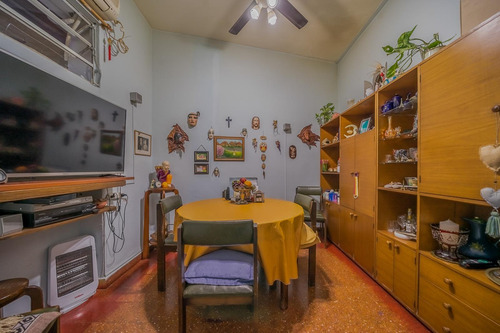 Venta Ph Tipo Casa 4 Ambientes Colegiales Cochera Y Patio