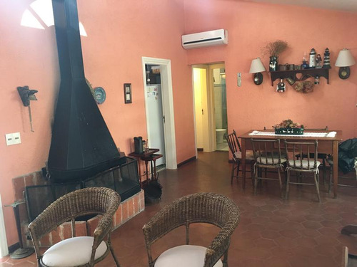 Venta De Hermosa Casa En Playa Brava-punta Del Este