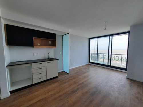 Venta De Apartamento Mono-ambiente En Rambla De Buceo