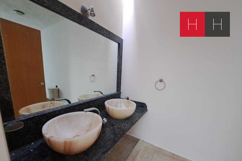 Casa En Venta En Puebla, Fuentes De Moratilla