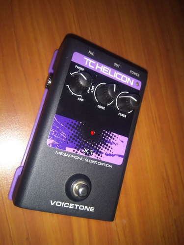 Tc-helicon Voicetone X1 Megaphone & Distortion Effect