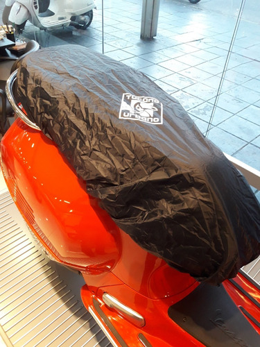 Funda Cubre Asiento Tucano Urbano 110x70cm Vespa Pcx Nmax