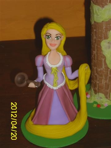 Princesa Rapunzel En Porcelana Fría Para Tu Torta