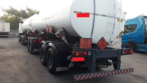Imagem 4 de 7 de Scania R440 6x4 + Tanque Bitrem Randon 10/11 44 M³