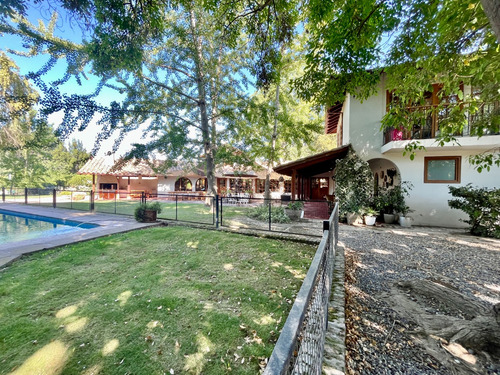 Parcela De 2,1 Has Con Casa Patronal En Los Guindos