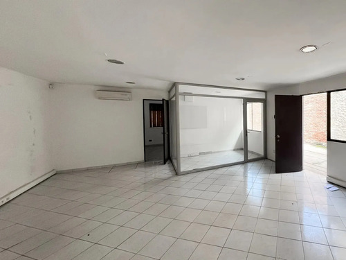 Arriendo Galpón 450 Mts En Balmaceda, Santiago