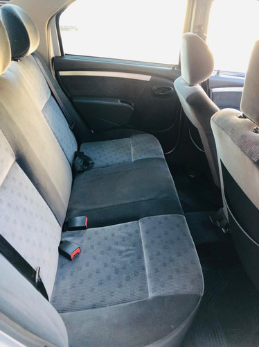 Imagem 9 de 10 de Renault Logan 1.6 Flex
