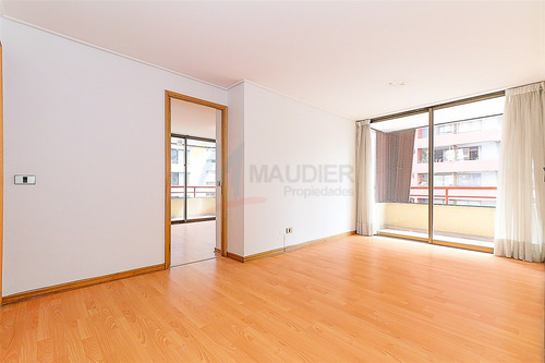 Departamento En Arriendo De 3 Dorm. En Las Condes