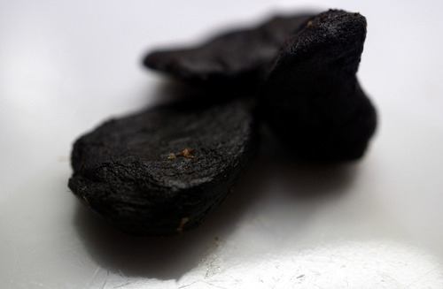 Ajo Negro Orgánico Caja Con 10 Bolsa De 1 Pza. 100%saludable