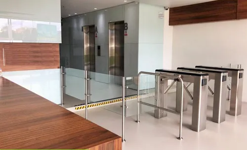 Oficina En Arriendo En Chico Norte. Cod A1040034