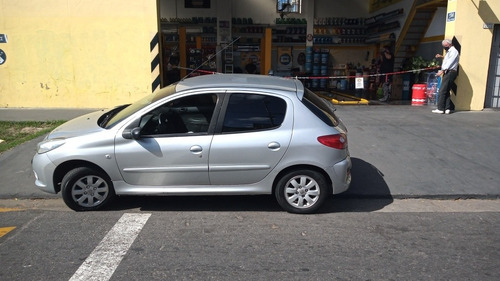 Peugeot 207 2008 1.4 Xs