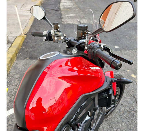 Ducati Monster + 2022