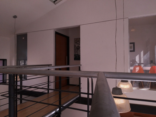 Casa Ecléctica En Zona Céntrica: Estilo, Confort Y Seguridad Para Tu Familia