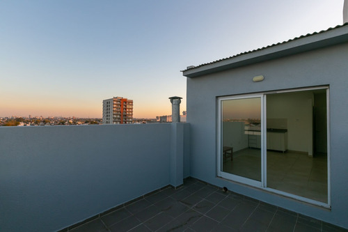 Imagen 29 de 30 de Departamento En Venta Caseros Centro! Permuta