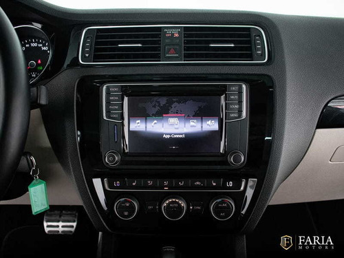Imagem 10 de 15 de Volkswagen Jetta Highline 2.0 Tsi 16v 4p Tiptronic 2017