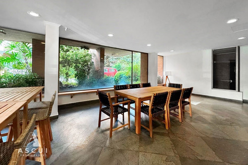 Amplitud, 4 Dorm. + Servicios, Pisos Madera