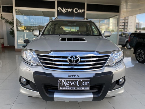 Imagem 3 de 15 de Hilux Sw4 Srv D4-d 4x4 3.0 Tdi Dies. Aut