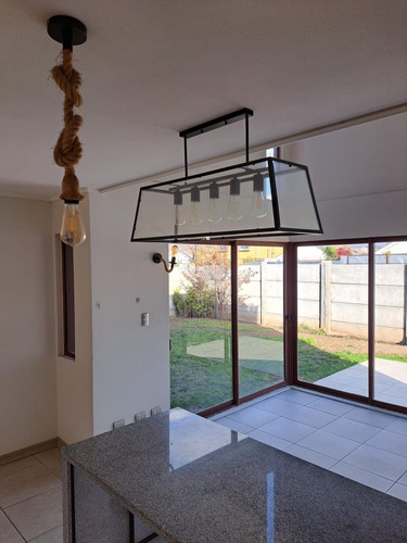 Hermosa Casa De 2 Pisos Quillota