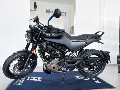 Imagen 10 de 20 de Husqvarna Svartpilen 401