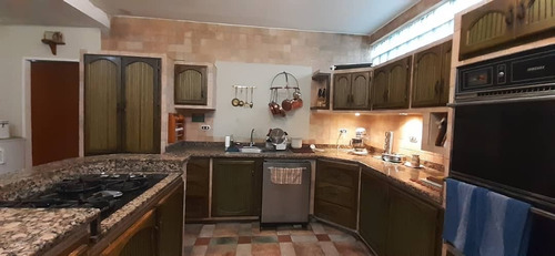 Imagen 10 de 11 de Casas En Venta El Toro Las Delicias 04121990156