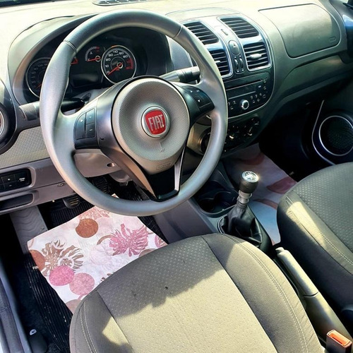 Imagem 3 de 9 de Fiat Gran Siena