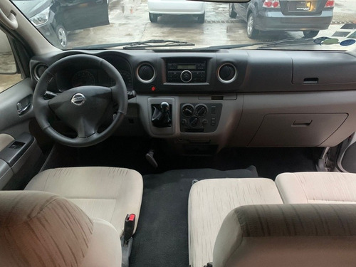Imagen 10 de 15 de Nissan Urvan 2.5 15 Pas Amplia Aapack Seg Mt 2016