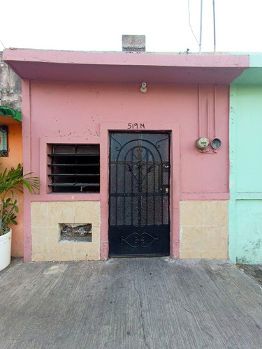 Extensa Casa En El Centro De La Ciudad