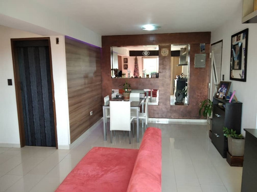Imagen 6 de 12 de Hermoso Apartamento Remodelado En Res Los Roques // 04128901630