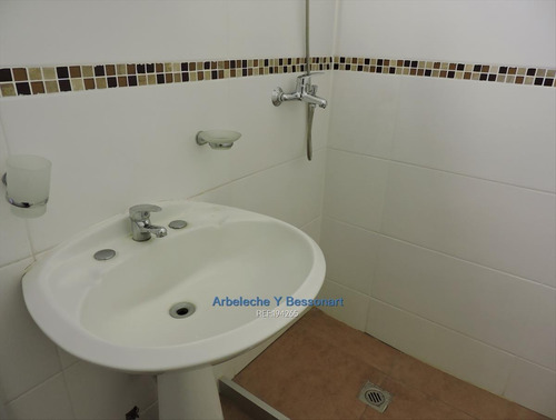 Imagen 10 de 14 de Próximo 18 De Julio!! 2 Dormitorios+1 Baño+calefacción! Cw194265