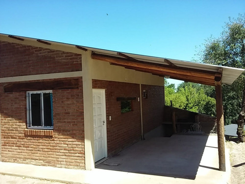 Fdo. De Comercio Con Inmueble Incluído! Complejo De 6 Cabañas Con Estacionamiento A 200 Mts Del Río!