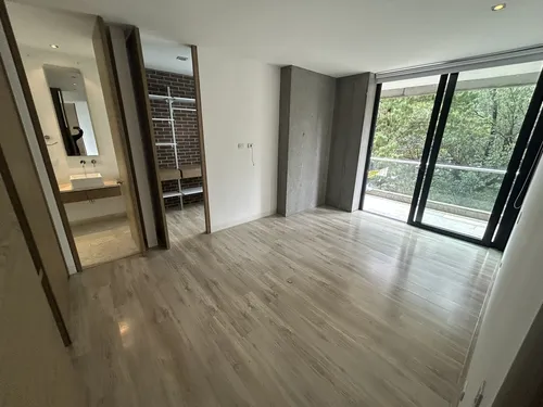 Apartamento En Arriendo Ubicado En El Poblado Sector Los Balsos (26986).