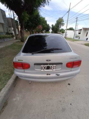 Ford Escort 1.8 Lx D
