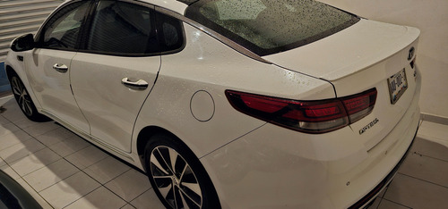 Kia Optima 2.0 L Turbo Gdi Sxl At