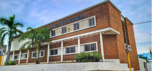 Venta Clinica Venezuela Av. Cedeño Amplia Cod. 223525 Hd